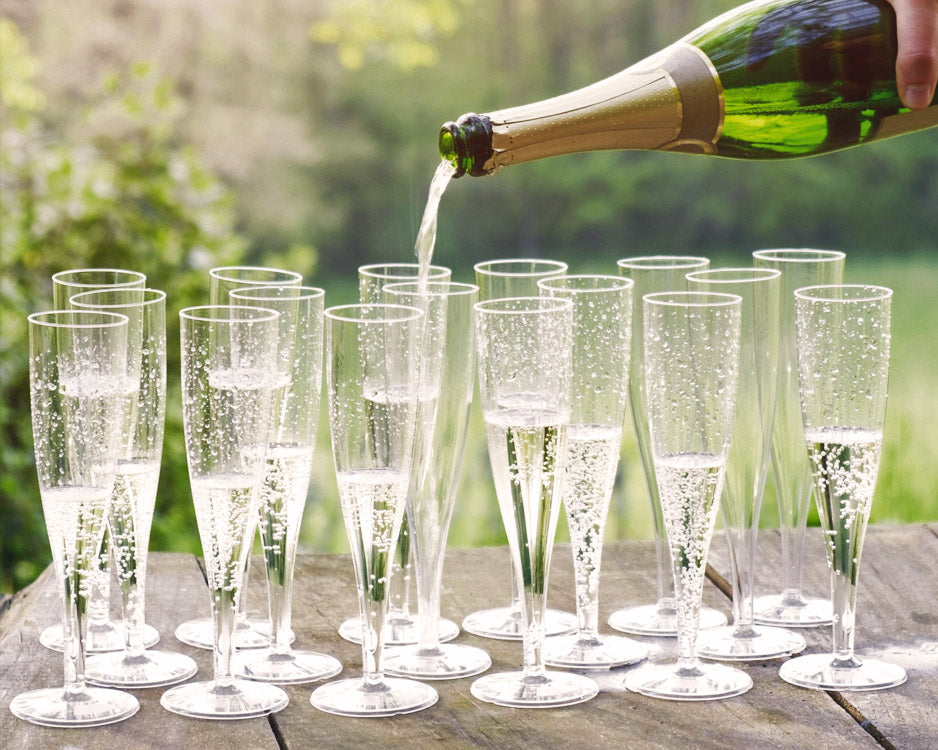 50 x Disposable Clear Prosecco Flutes 135ml 4.75oz Recyclable Polystyrene Material Transparent 1-Piece Sturdy Champagne Glasses BBQs Picnics